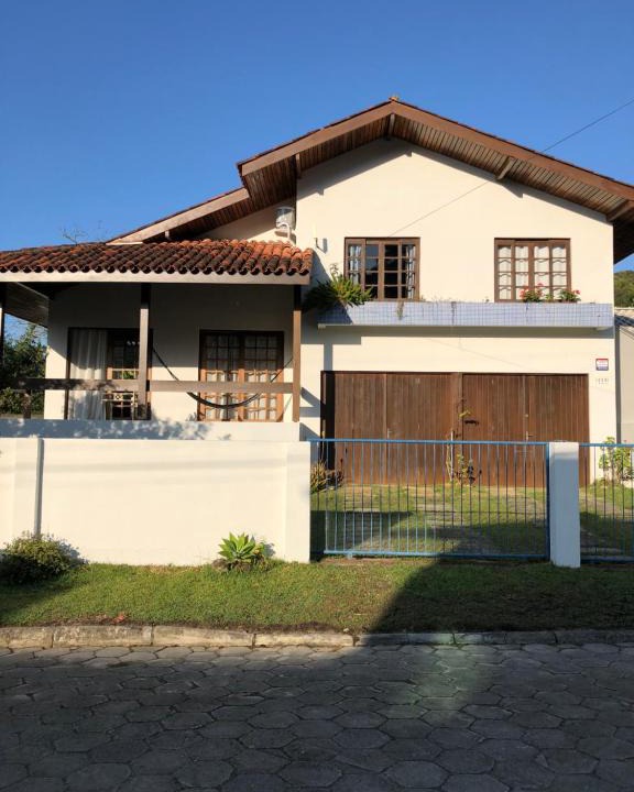 Zimbros House | Casa em Bombinhas, zimbros