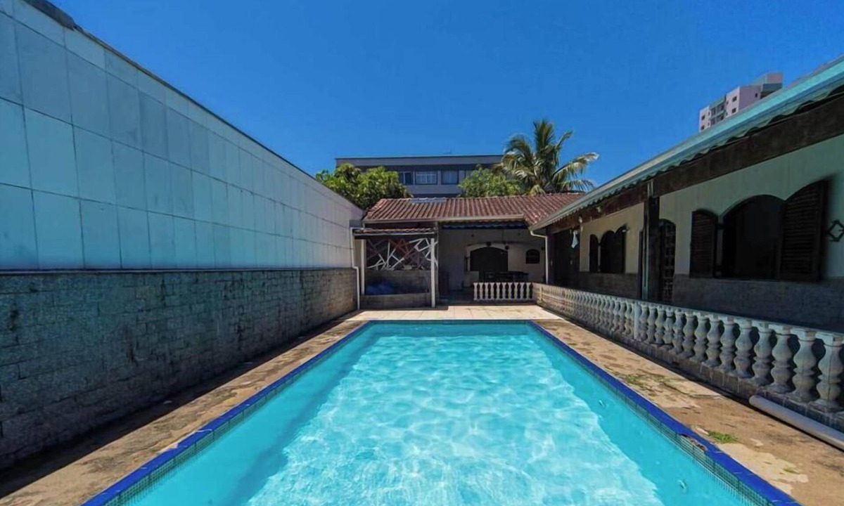 Balneario Santa Eugenia House | Casa em Mongaguá com Piscina e Churrasqueira