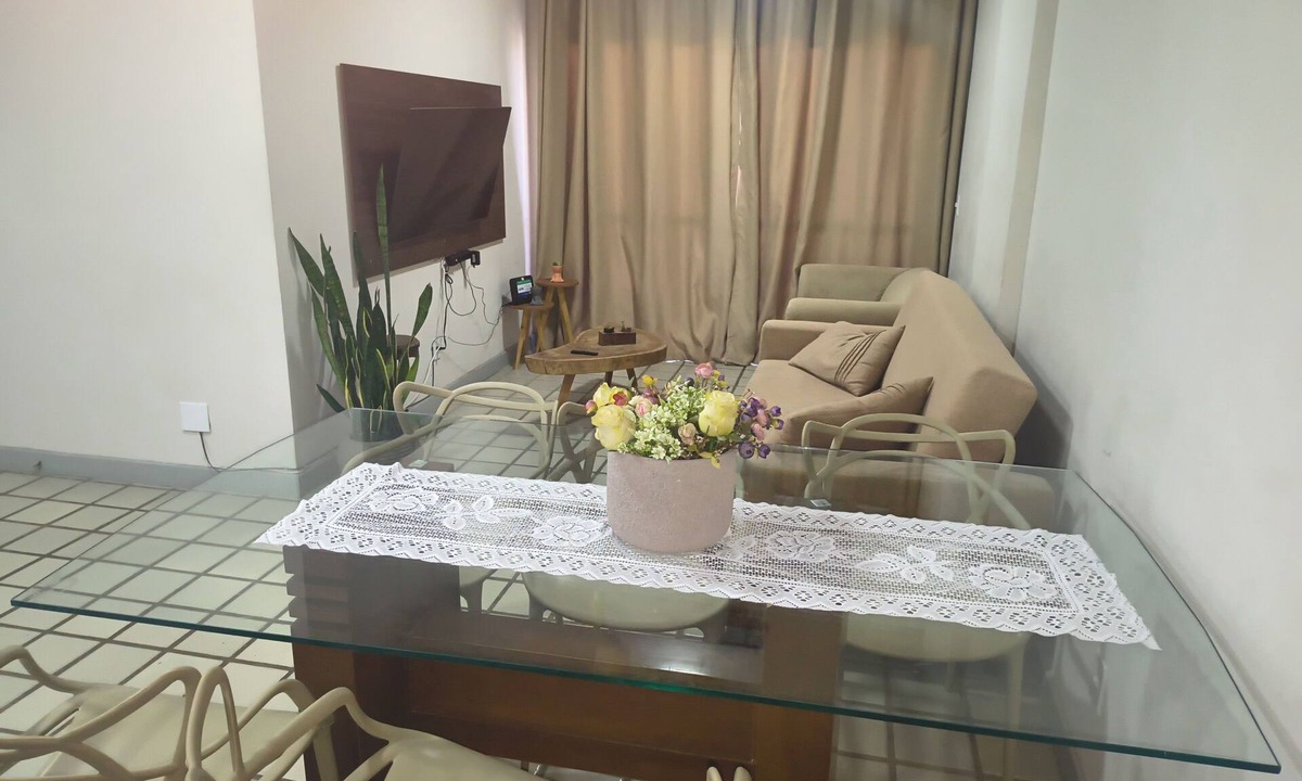 Centro Apartment | CasAmar - Beachfront property in the center of Guarapari, with direct beach access from the building.
