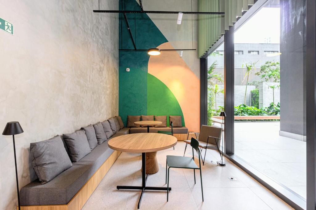 Pinheiros Apartment | Charlie HS Studios Pinheiros - Soft Opening