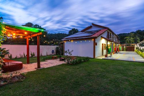 Estaleiro House | Charmoso chalé 5min da Praia do Estaleiro Churras&Pet OK