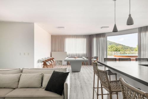 Ponta das Canas Apartment | Cobertura em Resort Pé na Areia com Piscina Hidro