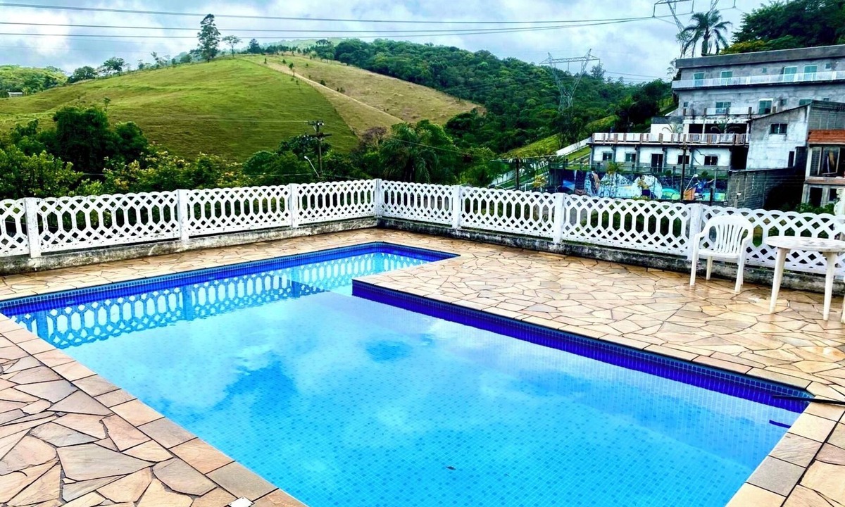 Mairipora House | Complete country house with swimming pool and billiards.