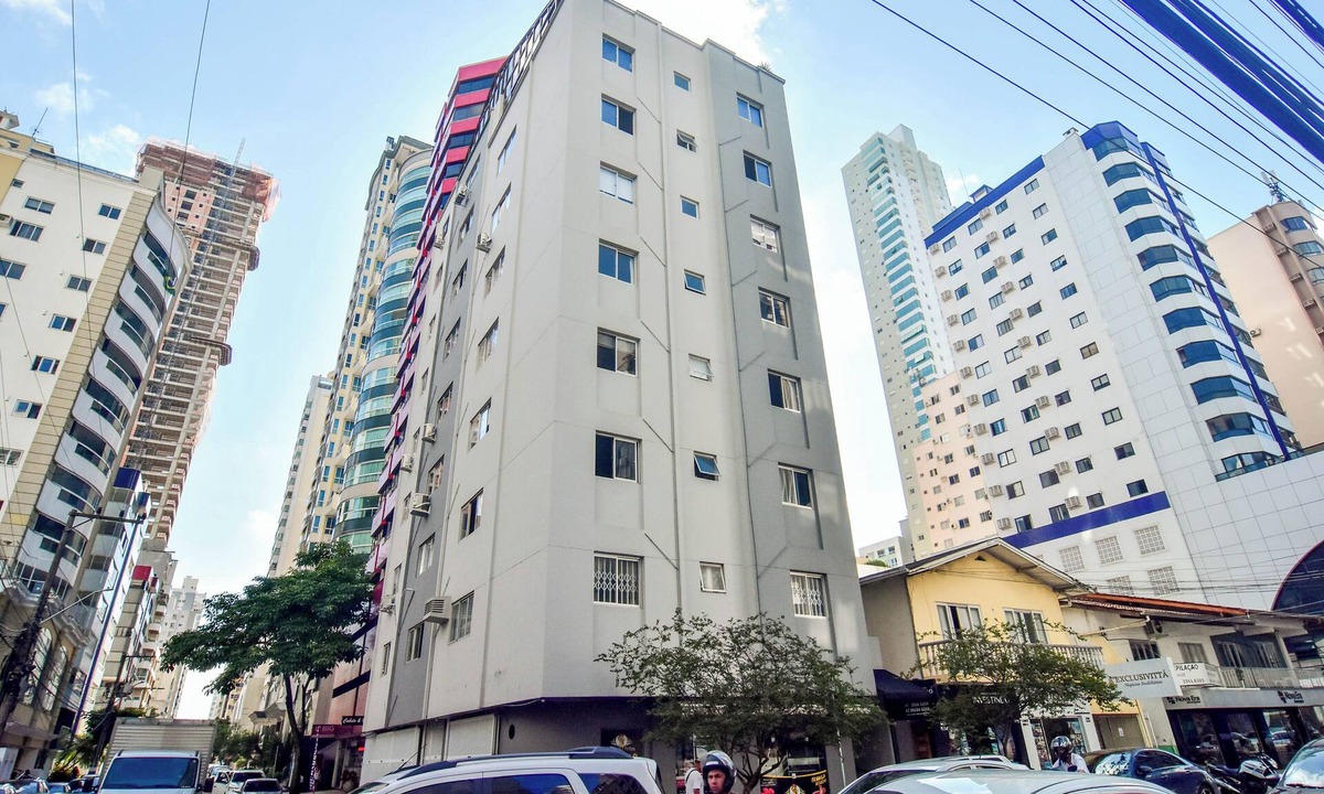 Barra Sul Apartment | Conforto na Av. Brasil, 150 metros da Praia RS7551