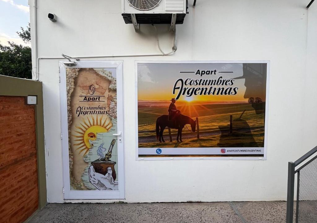 Avellaneda Hotel | Costumbres Argentinas Dobles En suite