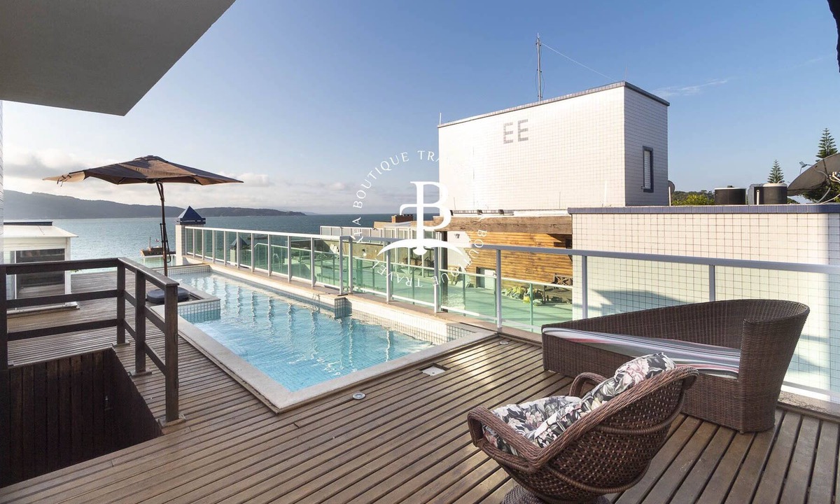 Centro Apartment | Coverage steps from the sea! Private pool and 3 suites.