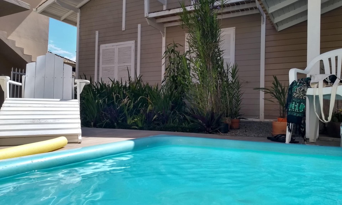 Rio Vermelho Sul House | Cozy Beach Chalet