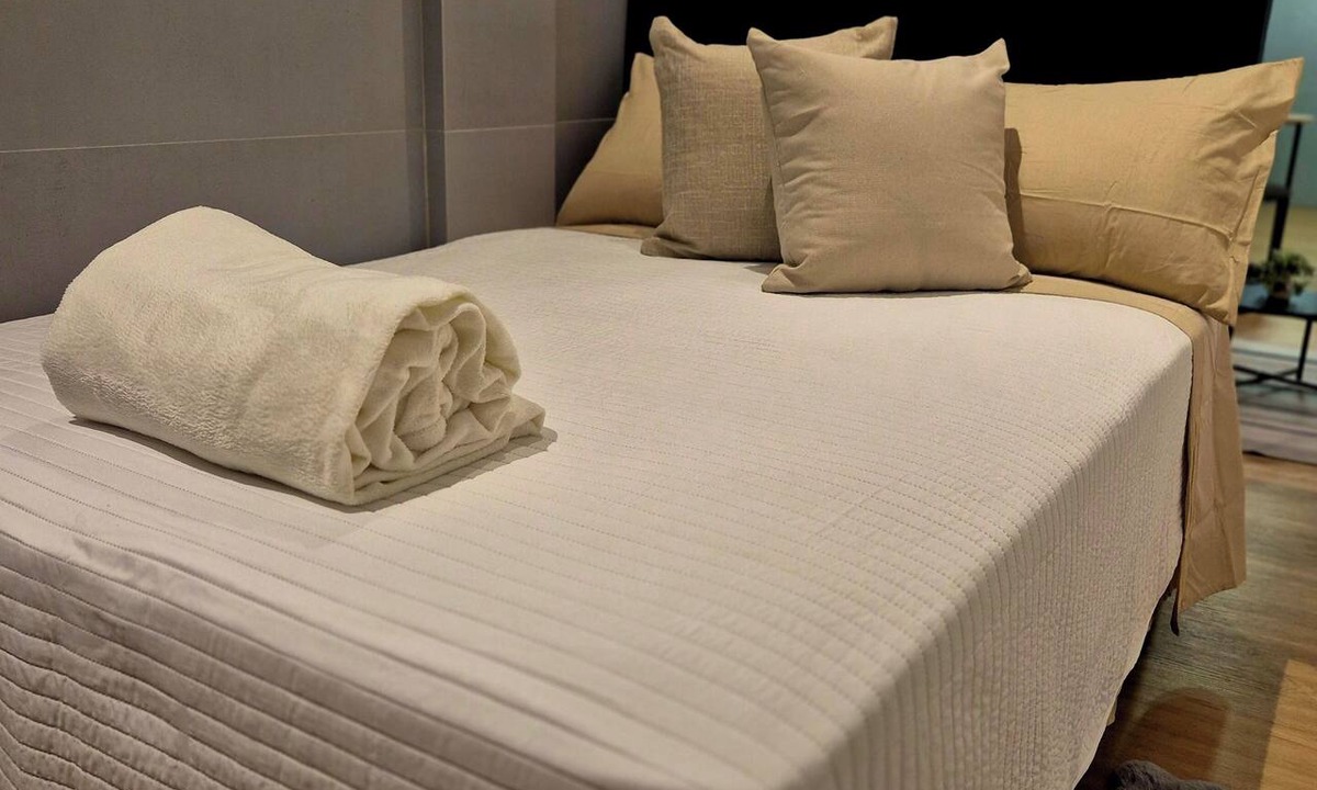 Centro Apartment | Cozy studio in downtown Florianópolis. Close to everything the island has to offer.