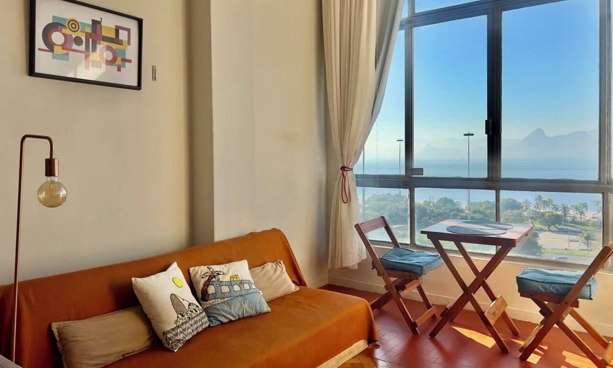 Flamengo Apartment | Cozy studio with a view of Flamengo beach.