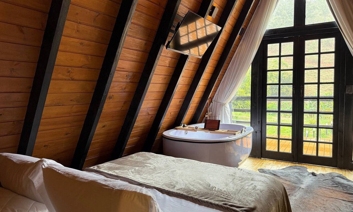 Domingos Martins Ski Chalet | Dream Cabin on the banks of the Jucu River