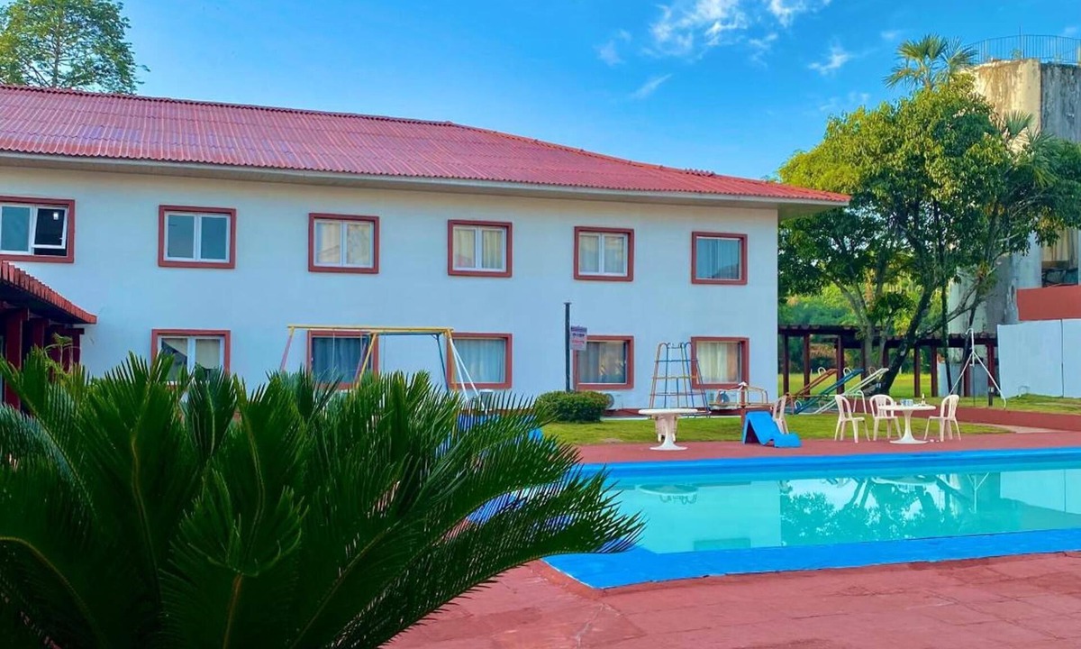 Maracangalha Hotel | Enjoy a Relaxing Stay in a Serene Room w/Easy Access to Outdoor Pool & Lake