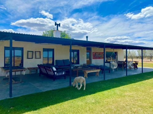 Gaiman House | Estancia TATAY