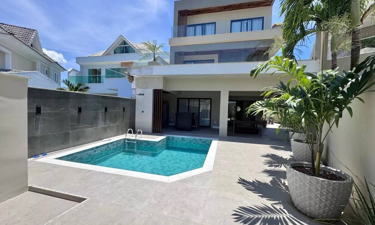 Recreio dos Bandeirantes House | Excellent house with the comfort of a gated community in Recreio.