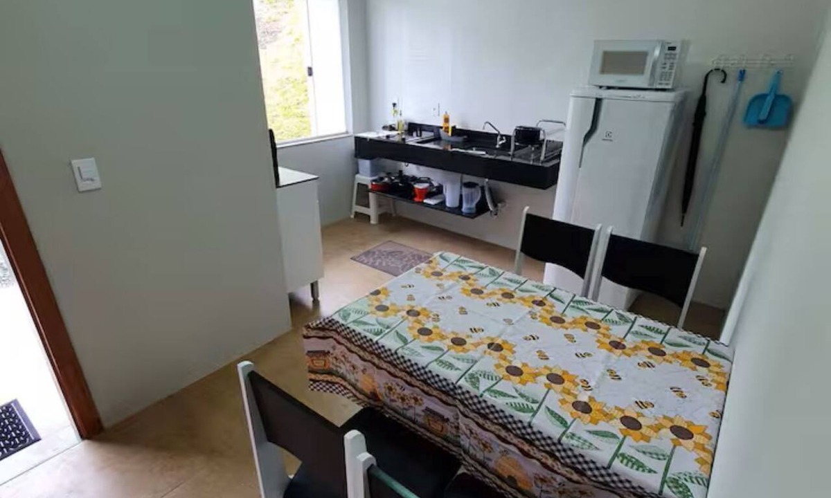 Praia da Armacao do Itapocoroi Apartment | Family apartment, calm and welcoming, with beach and park nearby.