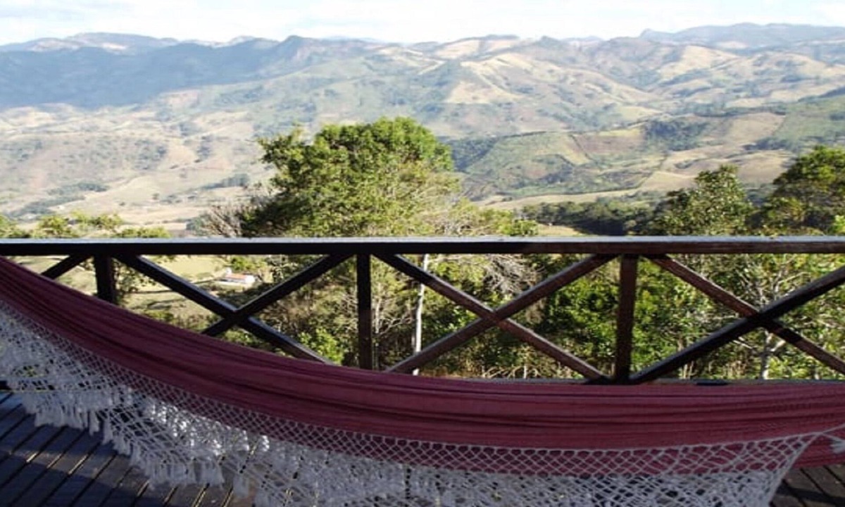 Goncalves Ski Chalet | Full view of the Mantiqueira Mountains (chalet 3)