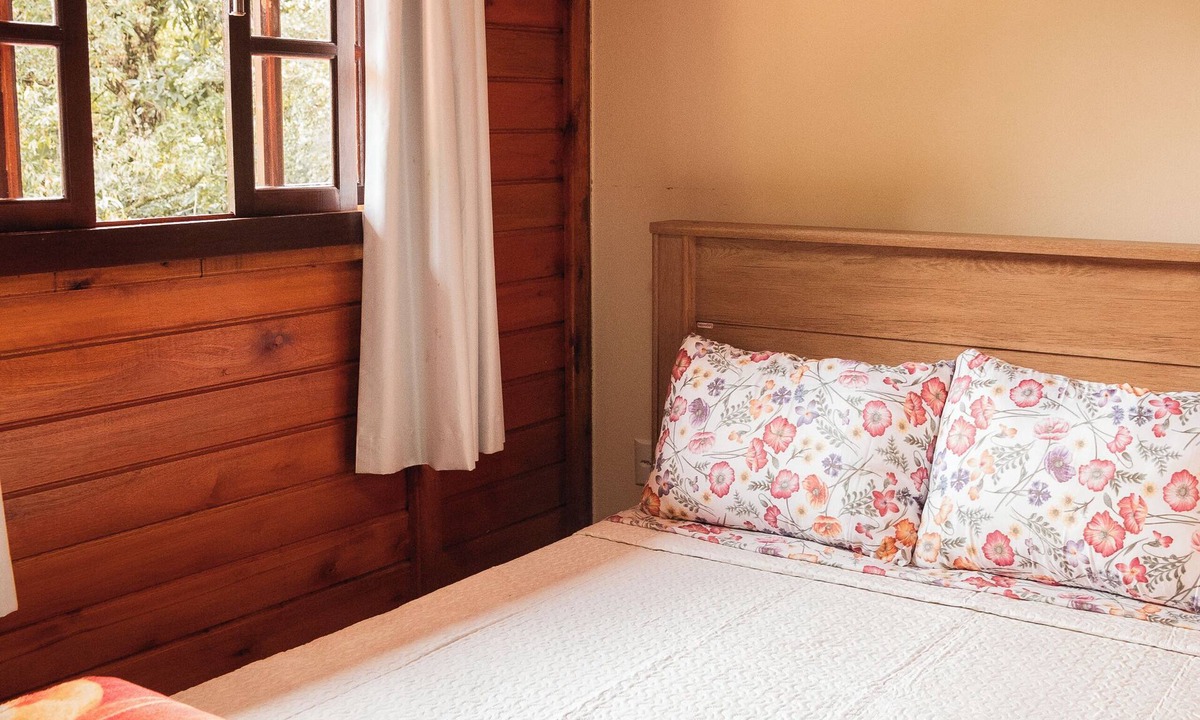 Sao Joao Batista Cottage | Grandma Cida's Corner - A cozy and modern place surrounded by nature.
