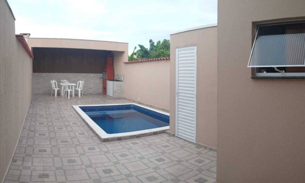 Peruibe House | Grandma Lu's House WITH POOL and WI-FI