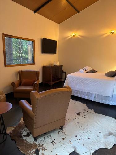 Corrego do Bom Jesus Cabin | Green Flowers Farm