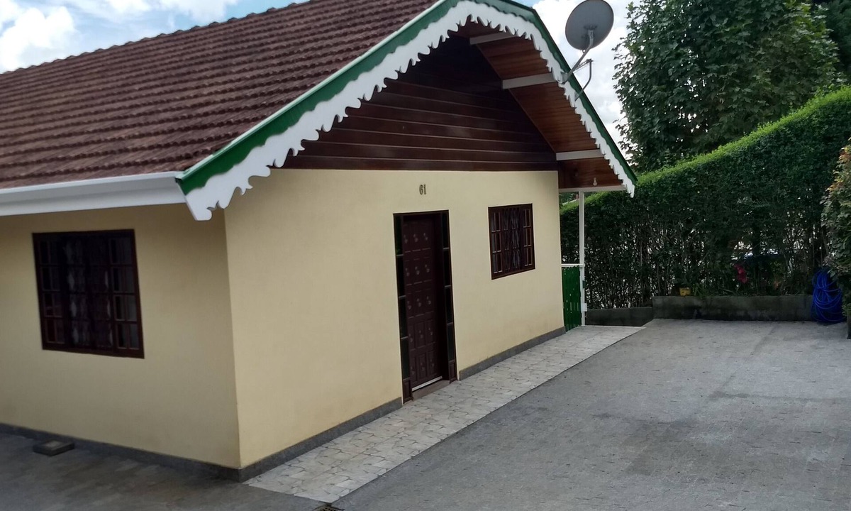 Campos do Jordao House | House with a view of the government palace, 5km from the center of Capivari.