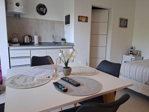 Ezeiza Bed & Breakfast | Lenn Rem Eze