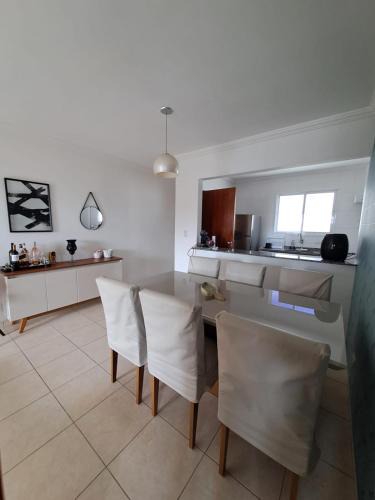 Itagua Apartment | LINDO APARTAMENTO EM UBATUBA NA PRAIA DO ITAGUA, SAUNA, PISCINA, WI-FI, AR CONDICIONADO, 2 VAGAS DE ESTACIONAMENTO e BELA VISTA DA SACADA
