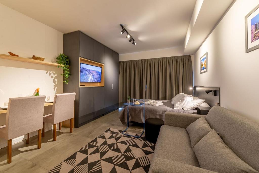Petropolis Apartment | LIV - Apartment 811
