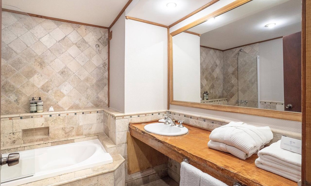 Province of Tierra del Fuego Hotel | Los Ñires Ushuaia