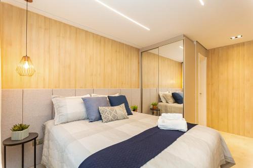 Batel Apartment | Luxuoso Apt Batel - 4 Minutos do Shopping Pátio Batel c/Garagem, Piscina, Sauna e Academia