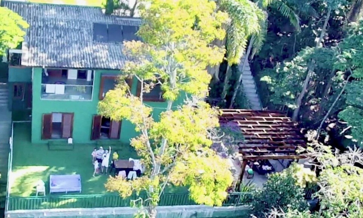 Guarapiranga Villa | Luxurious house, Spa, Jacuzzi, Barbecue and view! A/C, fire place and nature!