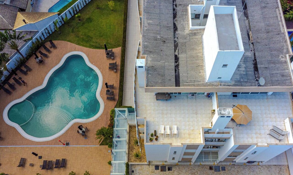Jurere Apartment | Luxury Penthouse in Jurerê Internacional: 150m² Terrace, Private Pool and Suite