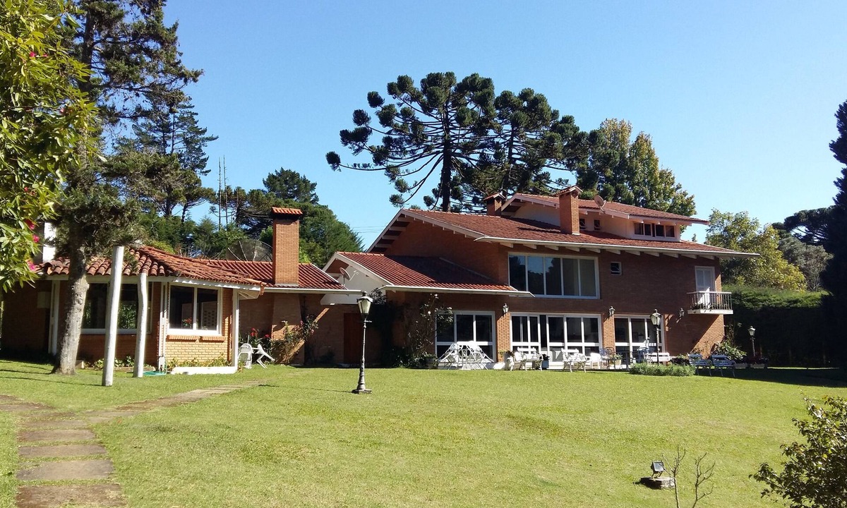 Campos do Jordao House | Magnificent house surrounded by native forest, for those seeking peace and quiet.