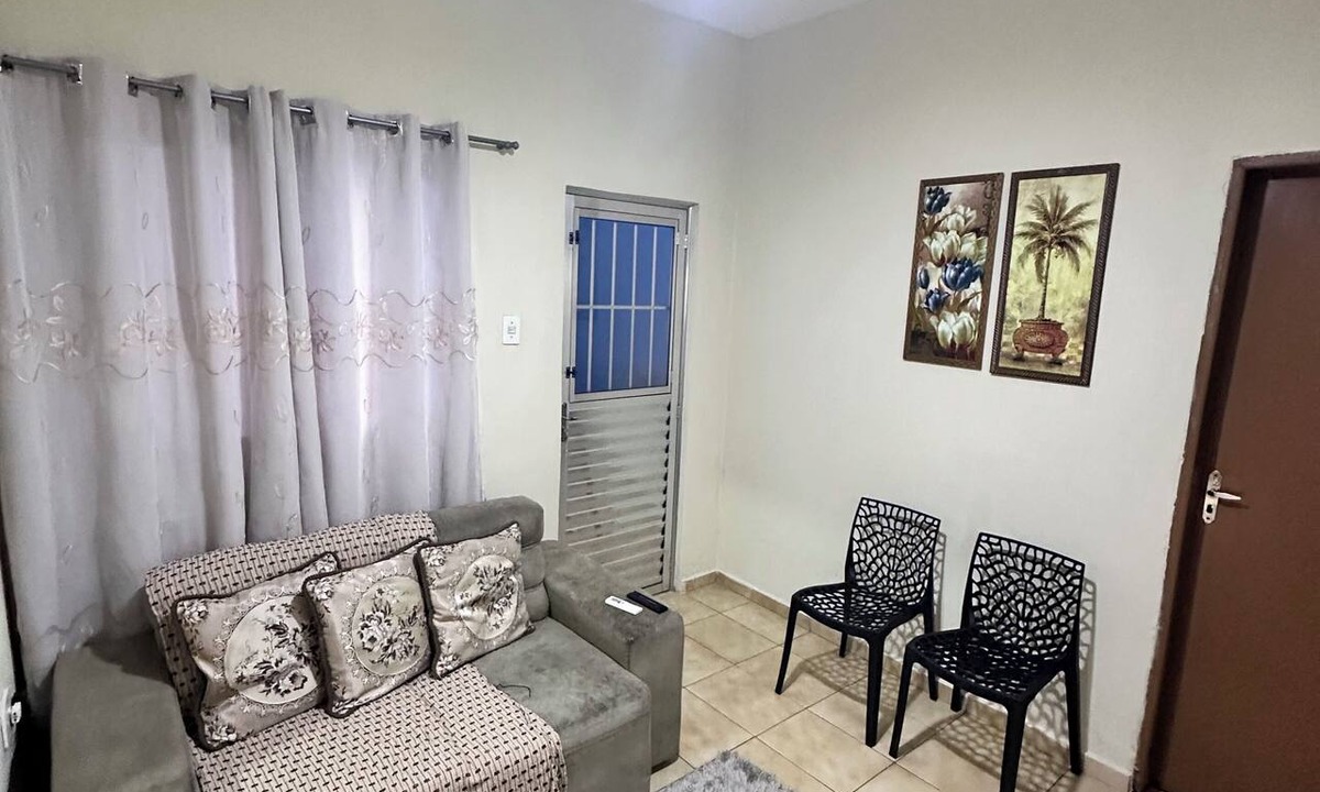 Aparecida House | Mary's mantle house