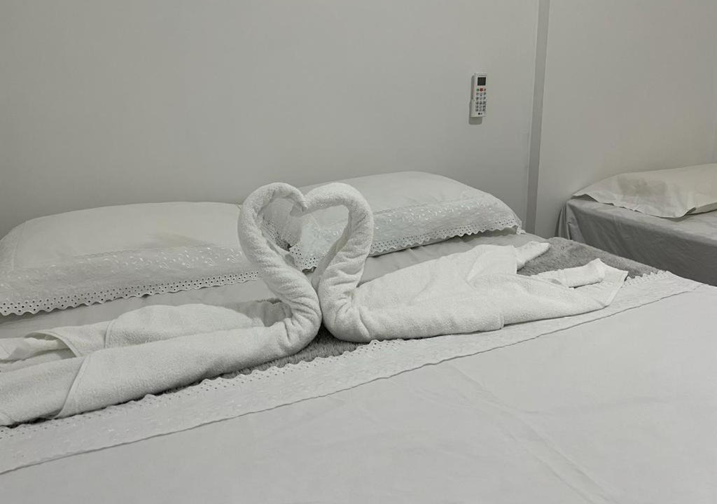 Praia do Morro Apartment | MELHOR ESCOLHA - 90 metros da Beira Mar - 2 Quartos com AR CONDICIONADOS SPLIT, Air Fryer, Wi-Fi, Disney Plus, Star Plus, HBO Max, Cadeiras de Praia, Caixa Térmica - 7 pessoas - Perto de tudo!