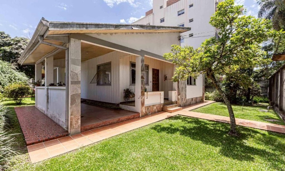 Bacacheri House | Memora Guesthouse Curitiba - House near Bacacheri Park
