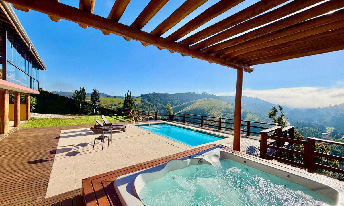 Paraibuna Cottage | Mirantes Paraibuna-Casa Vermelha (Swimming pool | Jacuzzi | River view | Sleeps 8)