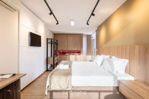Sudoeste e Octogonal Apartment | Modern apt in Sudoeste w/A/C & Wi-Fi | CLS0101