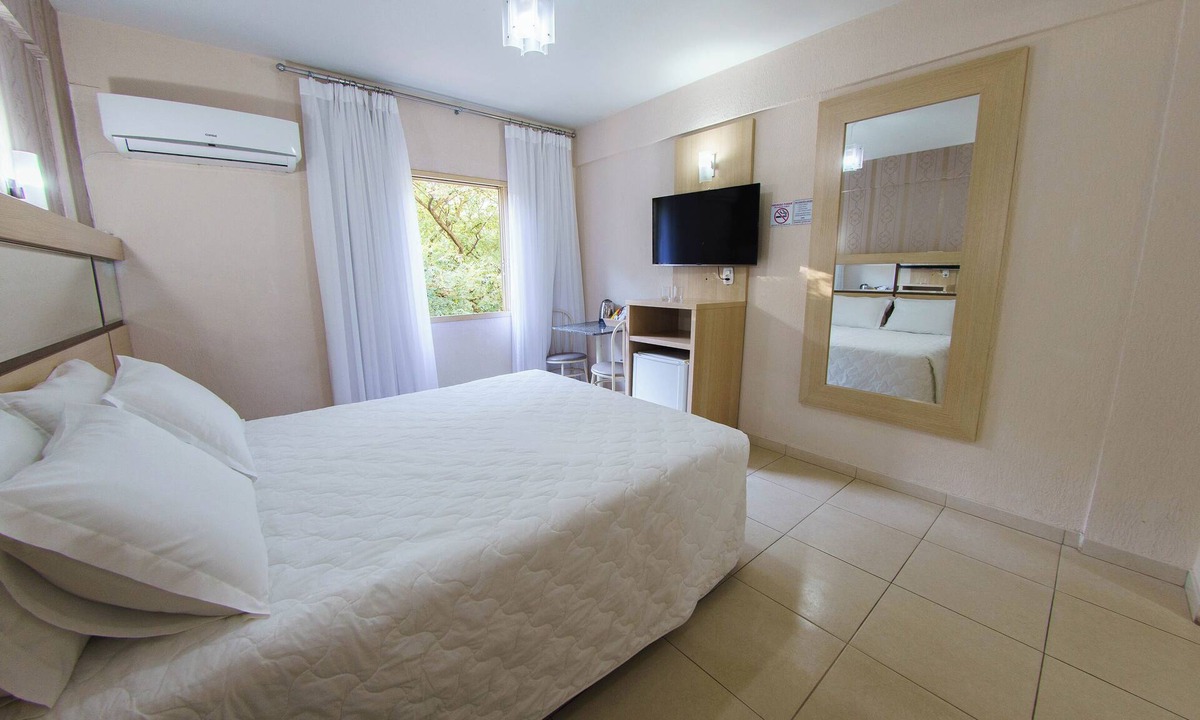 Foz do Iguacu City Centre Hotel | One Room | Breakfast Included | Near Iguazu National Park