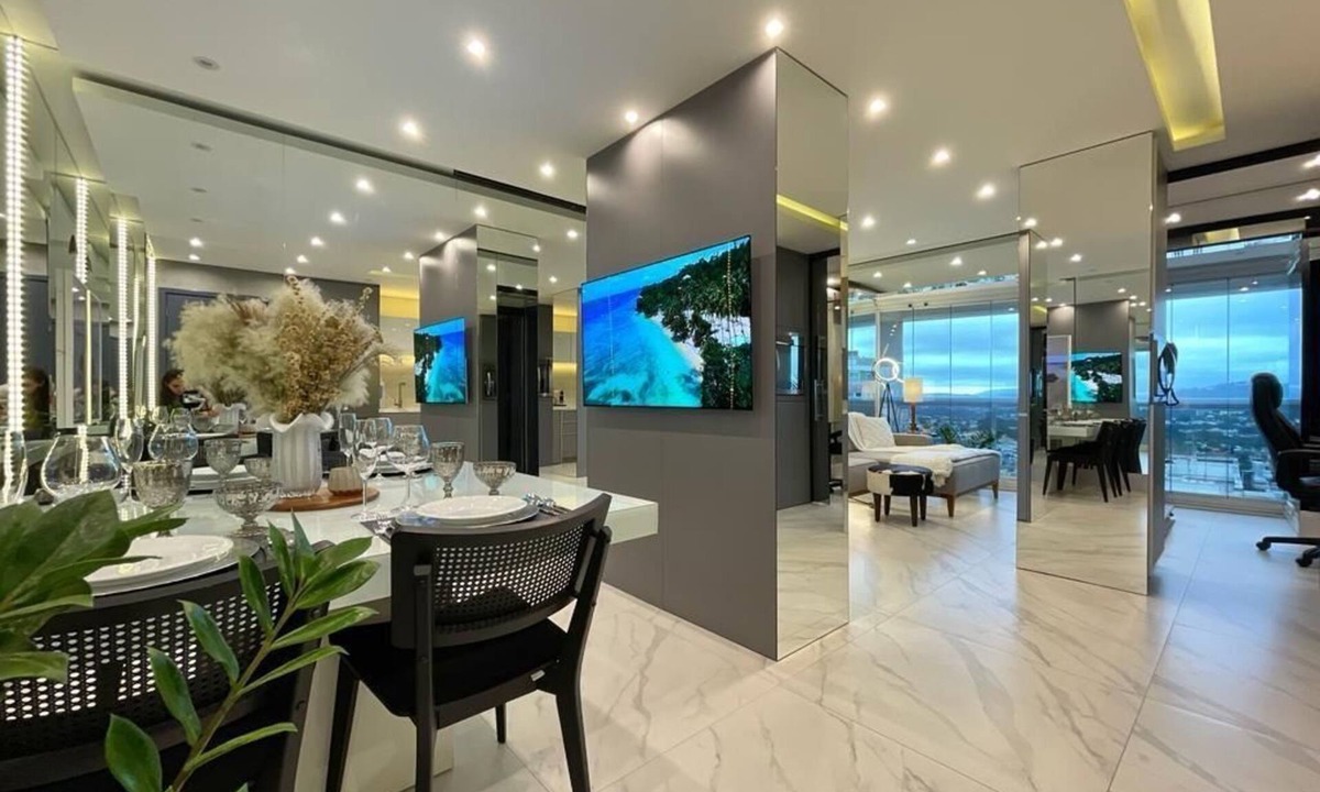 Alphaville Industrial RV Rental | Paris Luxury Apartment