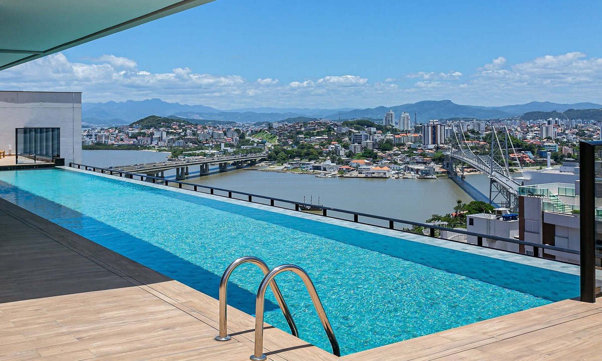 Centro Apartment | Pool with Sea View | 200MB WIFI | Foodhall #TT405