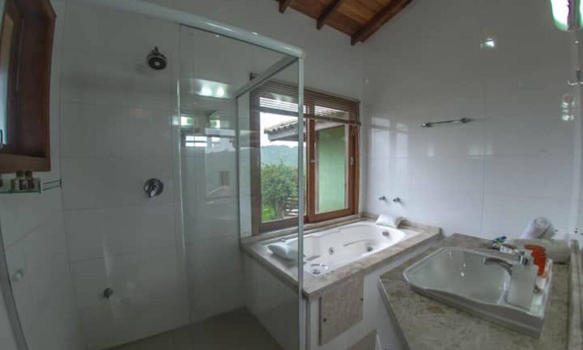 Praia do Rosa House | Premium Bungalow, beautiful view