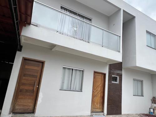 Centro House | Quarto com banheiro privado em casa de família 15km de Belém