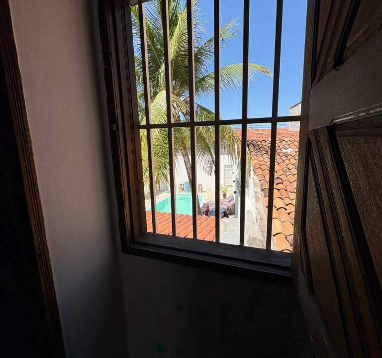 Juazeiro do Norte Bed & Breakfast | quarto simples com cama de casal, ventilador , tv , incluso café da manha