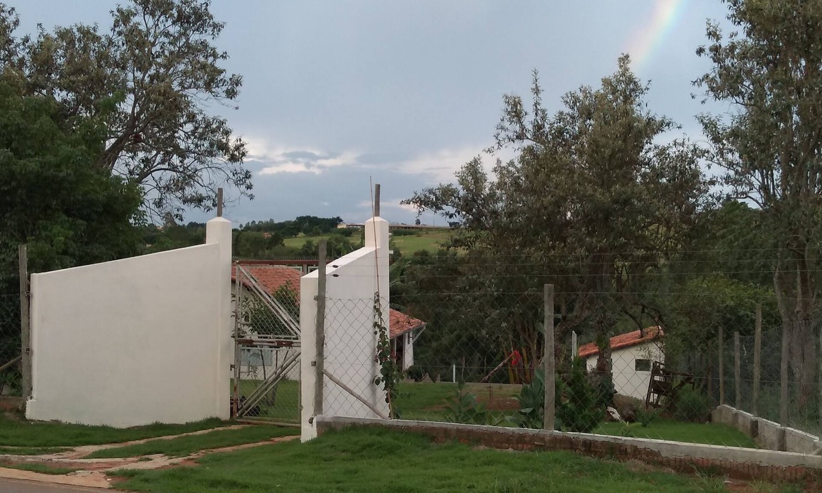 Angatuba House | Recanto/Cia. An attractive place for you and your family.