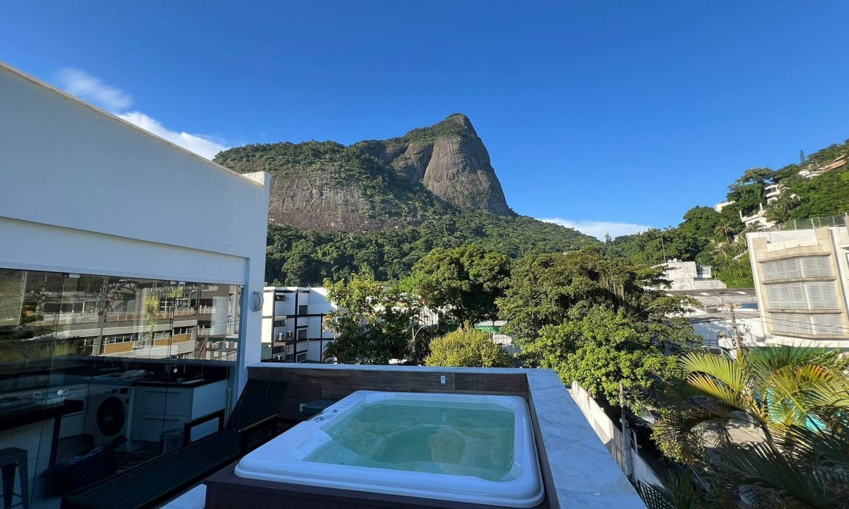 Barra da Tijuca Apartment | Recanto do Joá - cobertura com vista da pedra da Gávea