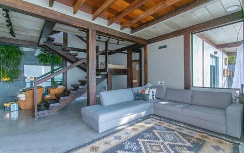 Prainha House | Refúgio da Arara