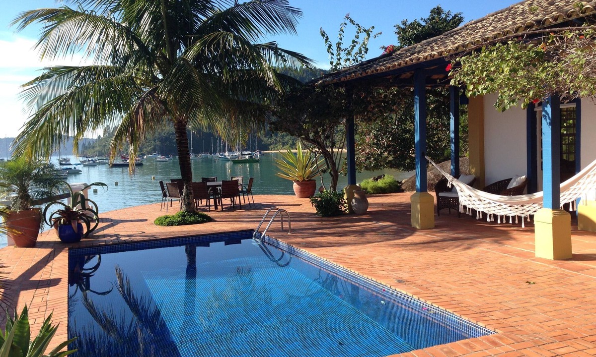 Ubatuba House | Retreat, 7 suites with air conditioning, swimming pool, barbecue, sauna, beach access to the house.