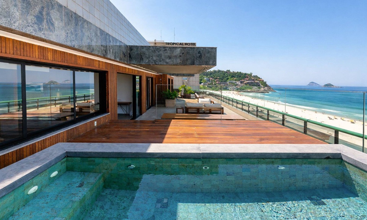 Barra da Tijuca Apartment | Rio021 - Luxury beachfront penthouse at Praia do Pepe