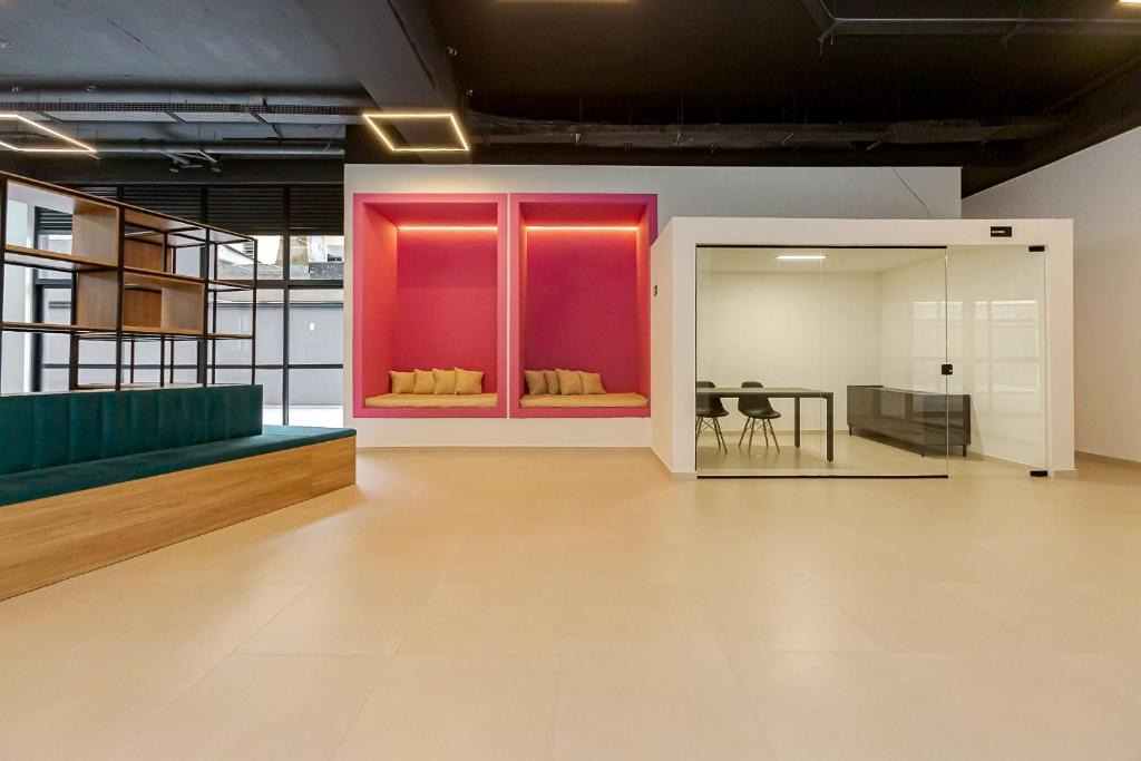 Reboucas Apartment | ROC Curitiba by Housi