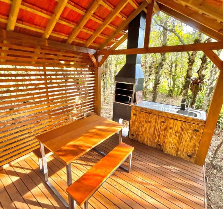 Rancho Queimado Ski Chalet | Romantic Getaway with Jacuzzi and Breakfast in Rancho Queimado