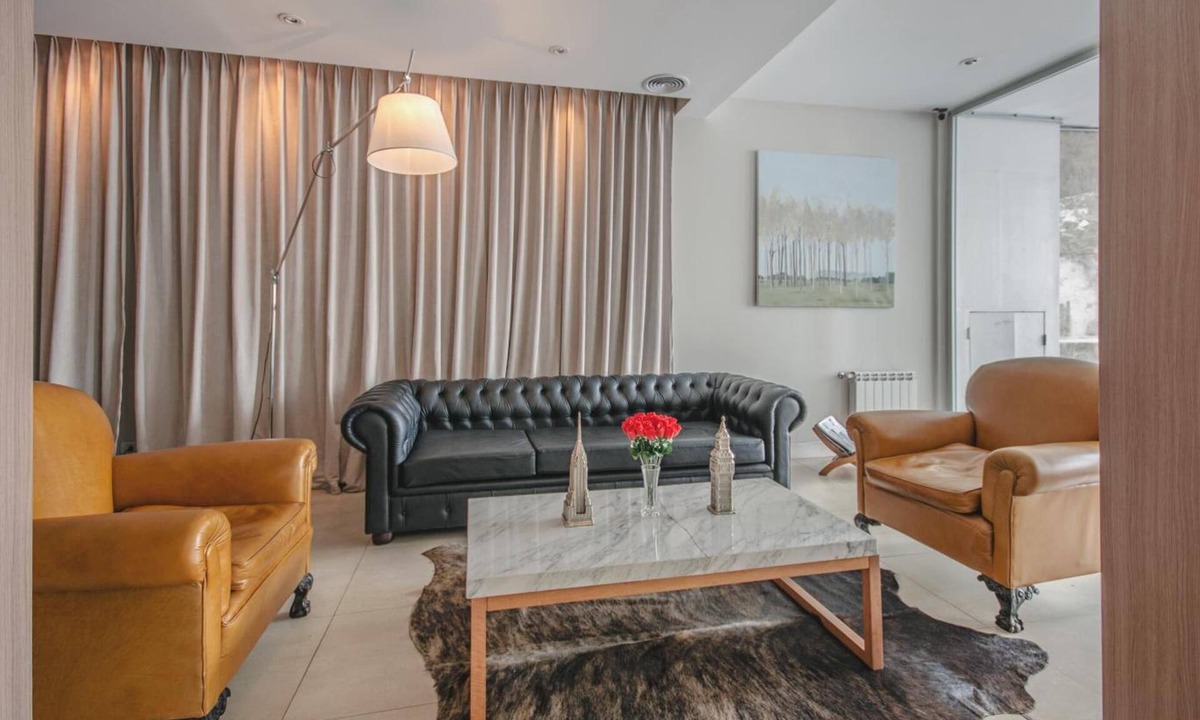 La Perla Hotel | Sennac Hotel